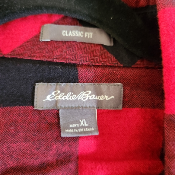 Eddie Bauer Classic Fit Flannel Shirt in Buffalo Check Plaid Red and Black - Picture 8 of 10
